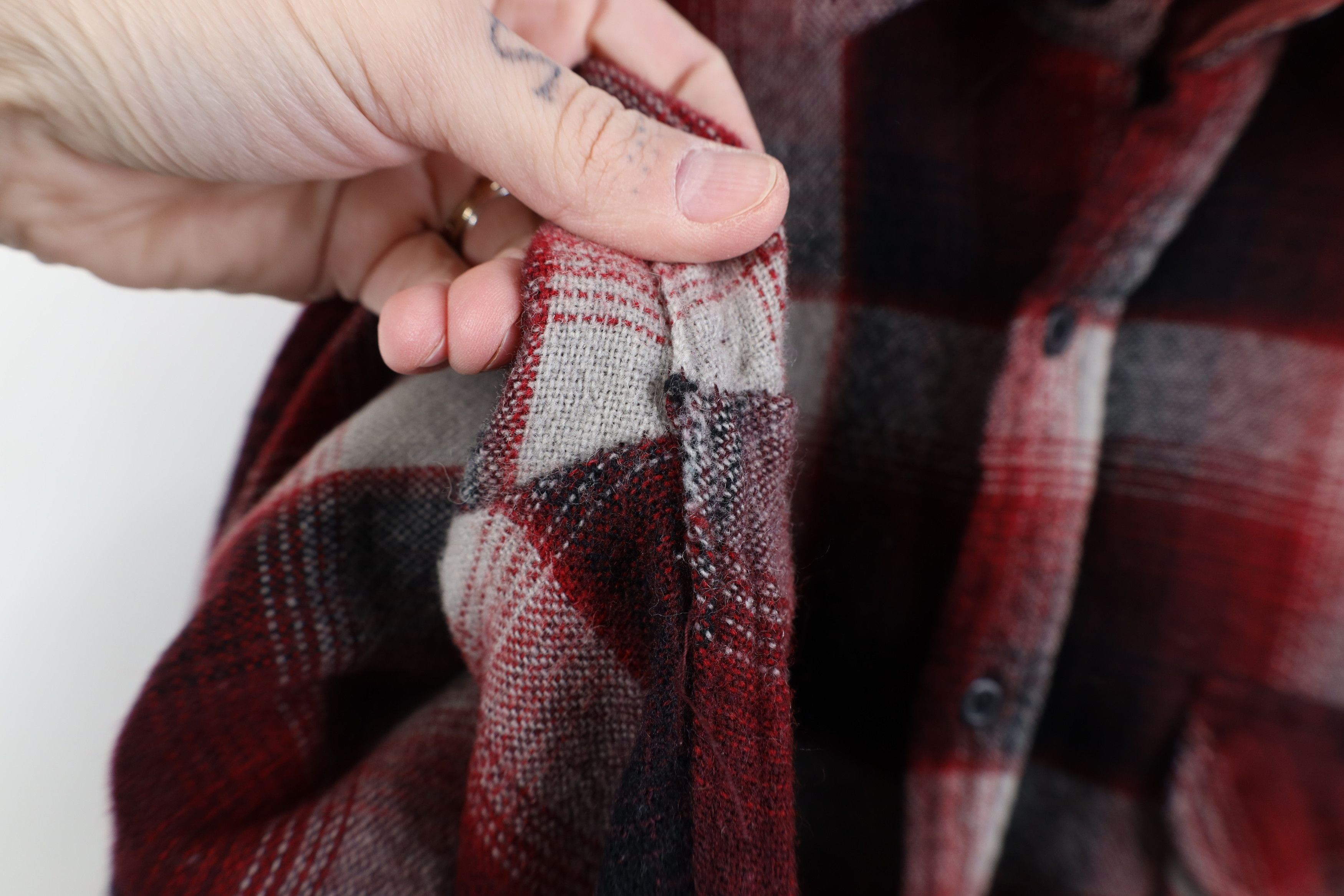 Vintage Vintage 70s Streetwear Knit Collared Button Shirt Red Plaid Size US L / EU 52-54 / 3 - 5 Thumbnail