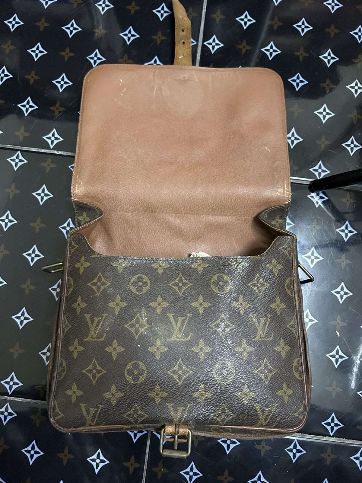 Louis Vuitton Authentic Vintage Louis Vuitton Monogram Cartouchière GM Size ONE SIZE - 4 Thumbnail