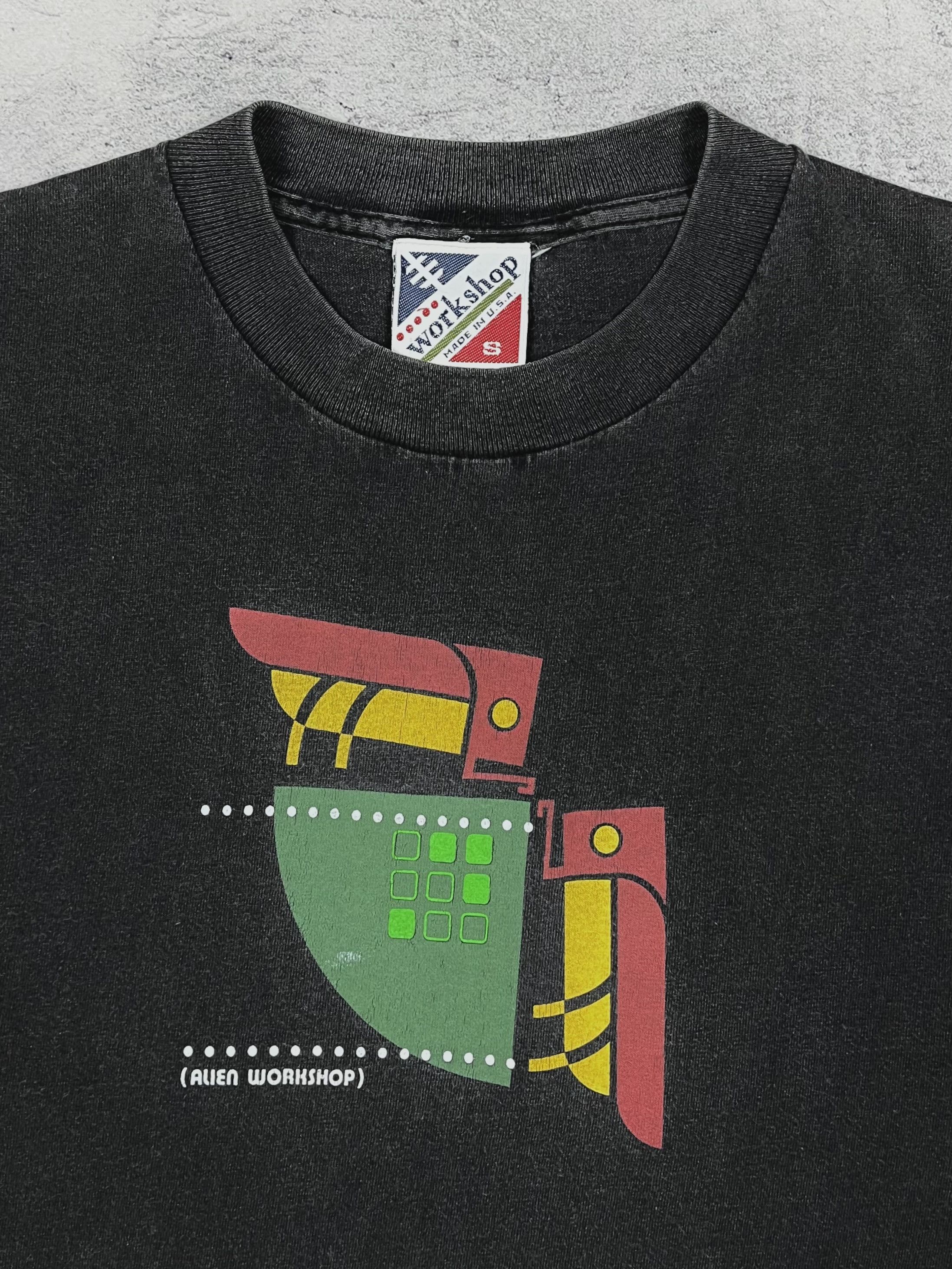 Alien Workshop Vintage Alien Workshop Rare Sunfaded T Shirt 90’s Size US S / EU 44-46 / 1 - 7 Thumbnail