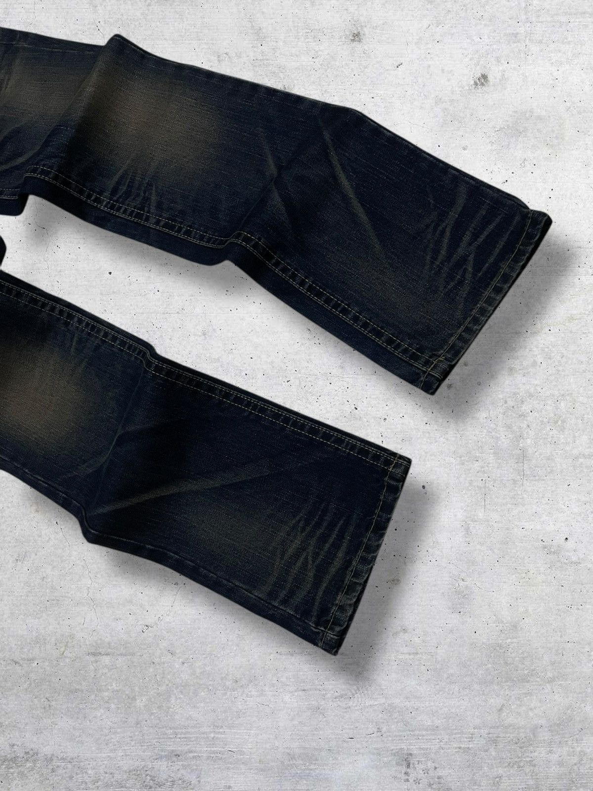 Tornado Mart 1990S LOLITA JAPAN DESIGNER SKULL ART MUDWASH ICONIC DENIM Size US 28 / EU 44 - 4 Thumbnail