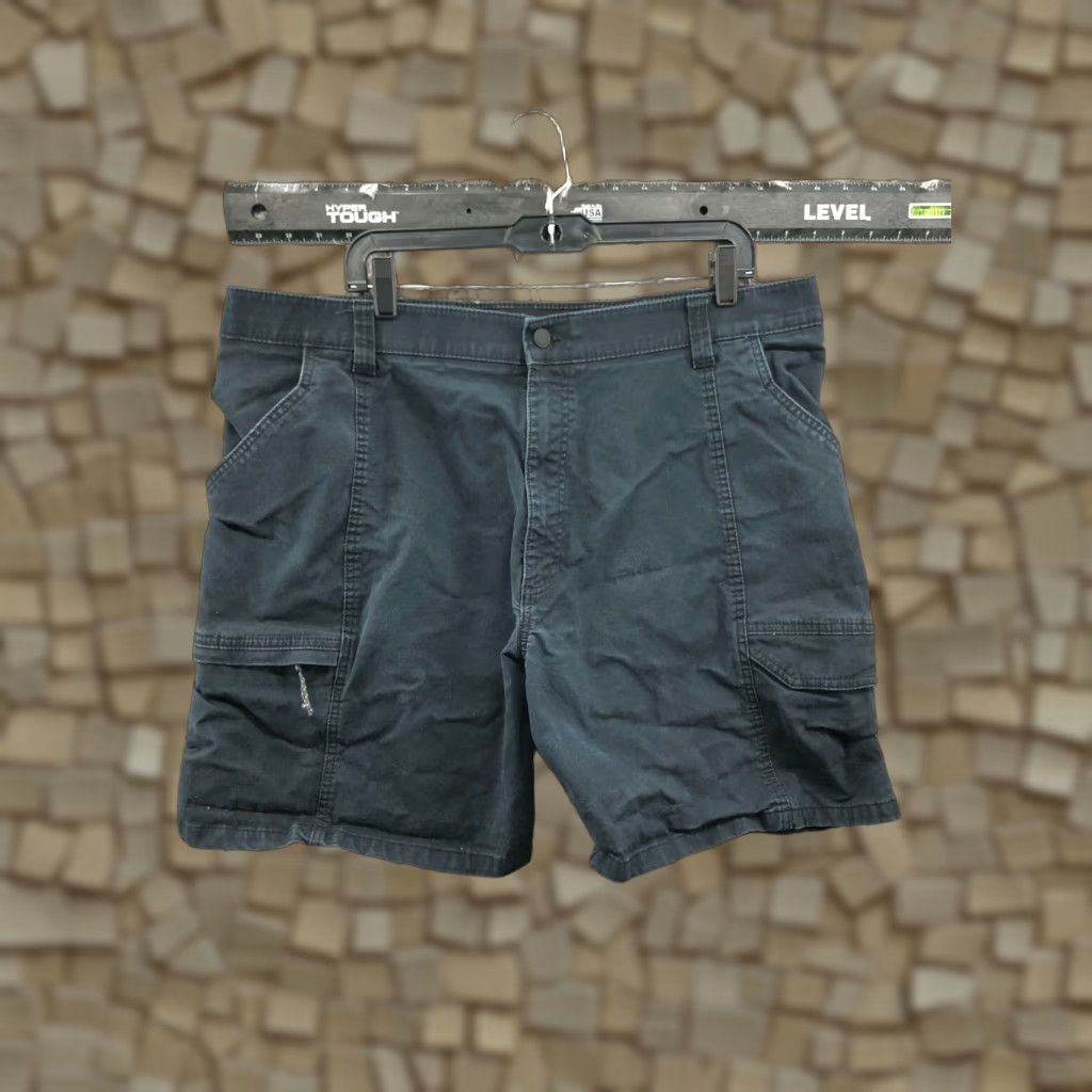 Wrangler Wrangler Cargo Shorts All Terrain Gear Mens Size 40 Mid Rise Dark Wash Blue Size US 40 / EU 56 - 1 Thumbnail