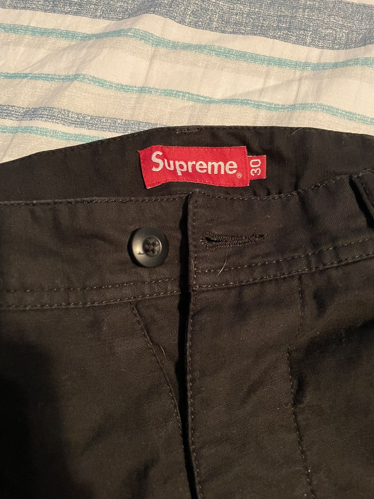 Supreme black supreme cargo shorts Size US 30 / EU 46 - 1 Thumbnail