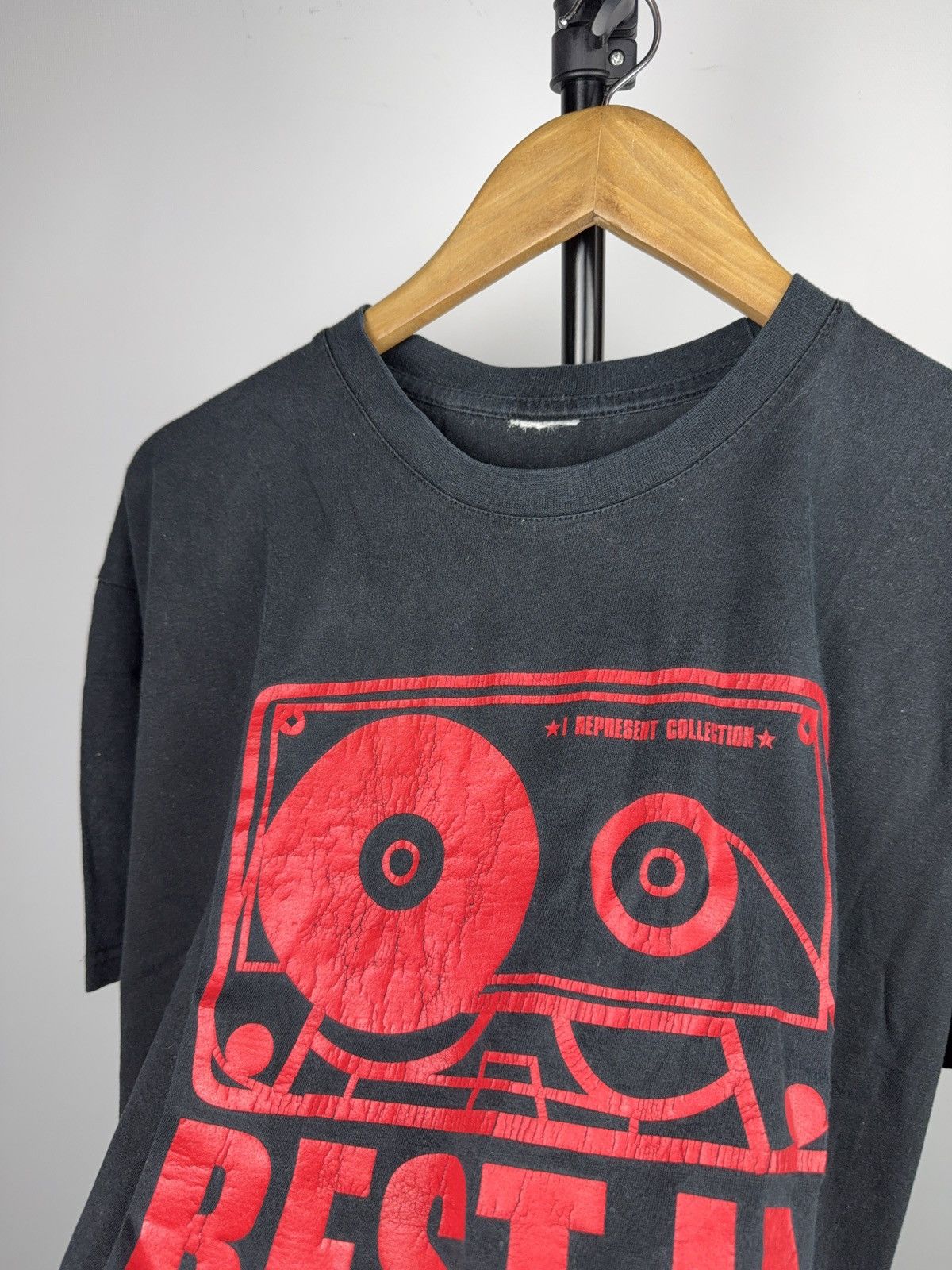 Vintage Vintage 00s Retro Rest In Peace Cassette Graphic T-Shirt Size US L / EU 52-54 / 3 - 5 Thumbnail