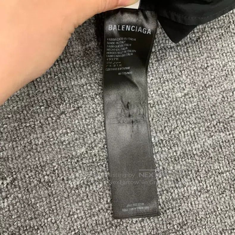 Balenciaga Balenciaga Black tape to block the waves Coke shirt coat Size US XXS / EU 40 - 6 Thumbnail