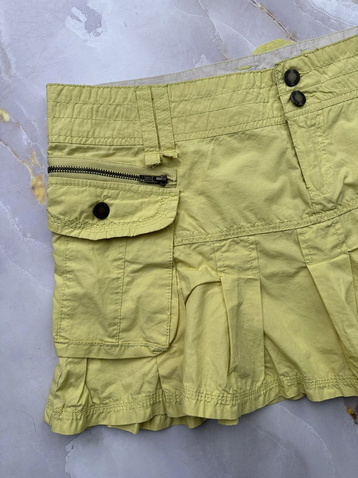 Japanese Brand Vintage Flared Mini Skirt (E1) Size 34" / US 12 / IT 48 - 2 Thumbnail