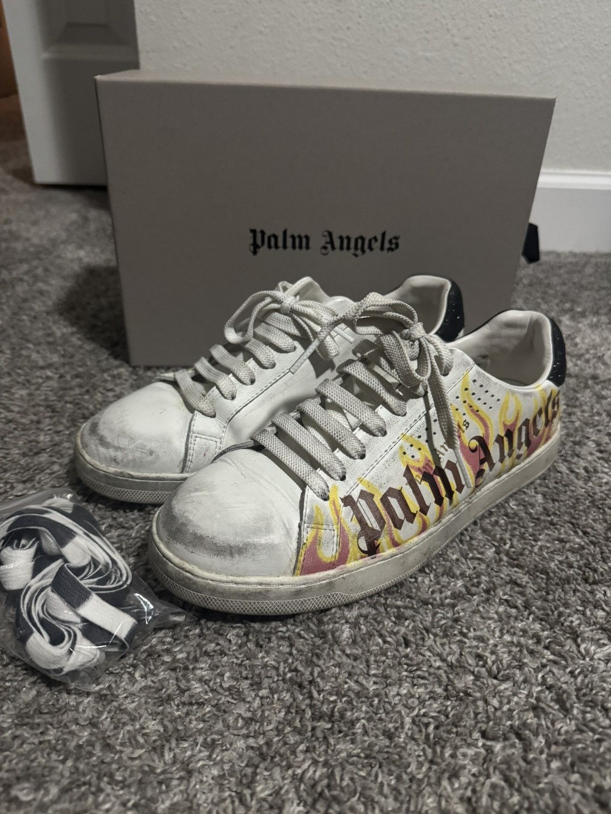 Palm Angels Palm Angels Distressed Flame Low Top Size US 7.5 / EU 40-41 - 1 Thumbnail