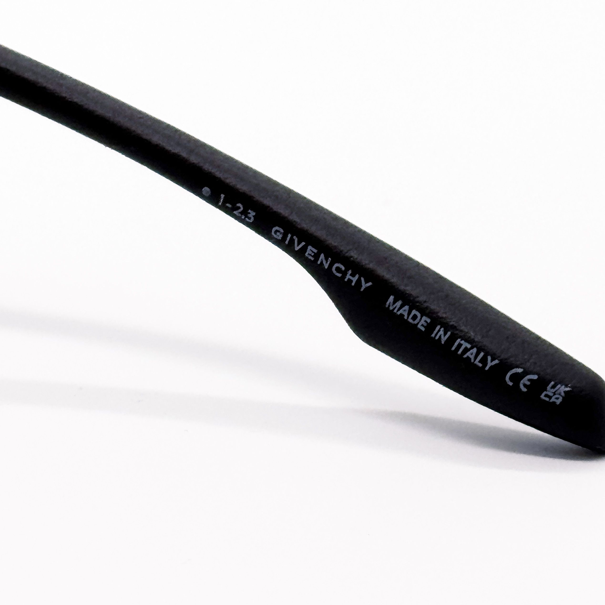 Givenchy NEW GIVENCHY GV40082I 02A MATTE BLACK WOMEN SUNGLASSES Size ONE SIZE - 8 Thumbnail
