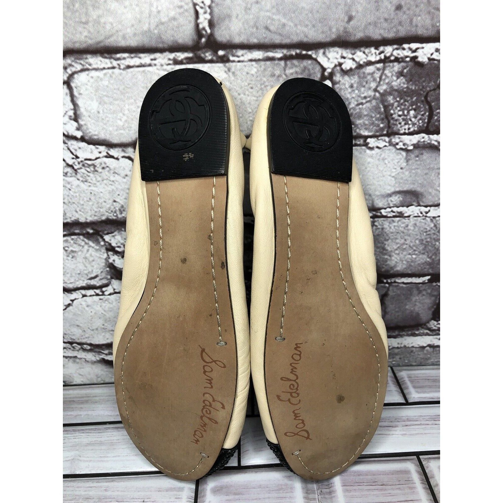 Sam Edelman Sam Edelman Beatrix Beige Leather Black Bow Studded Toe Ball Size US 7 / IT 37 - 7 Thumbnail