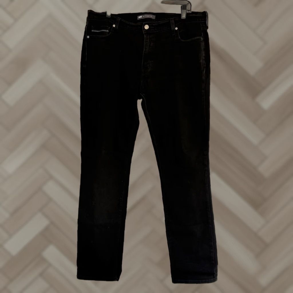 Levi's VINTAGE? No. Levi's 505 Straight Leg Jeans Womens Black Denim size 16L 33x34 Regular Stretch 5-Pocket Dark Wash Straight Size 38" / US 16 / IT 52 - 1 Thumbnail