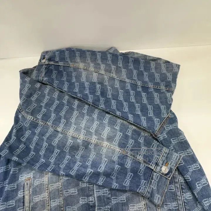 Balenciaga Balenciaga Denim Logo Button-Up Jacket. Size US S / EU 44-46 / 1 - 9 Thumbnail