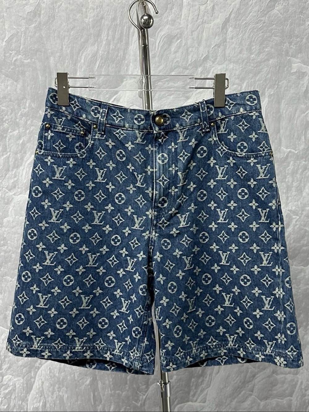 Louis Vuitton Louis Vuitton Monogram Denim Shorts Size 29 Size US 29 - 1 Thumbnail