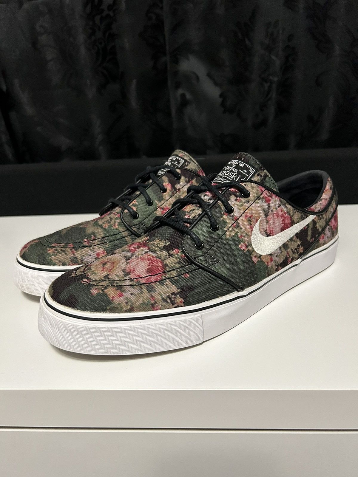 image of Nike Stefan Janoski Digital Floral - Size: 10.5 Shoes in Green Camo, Men's