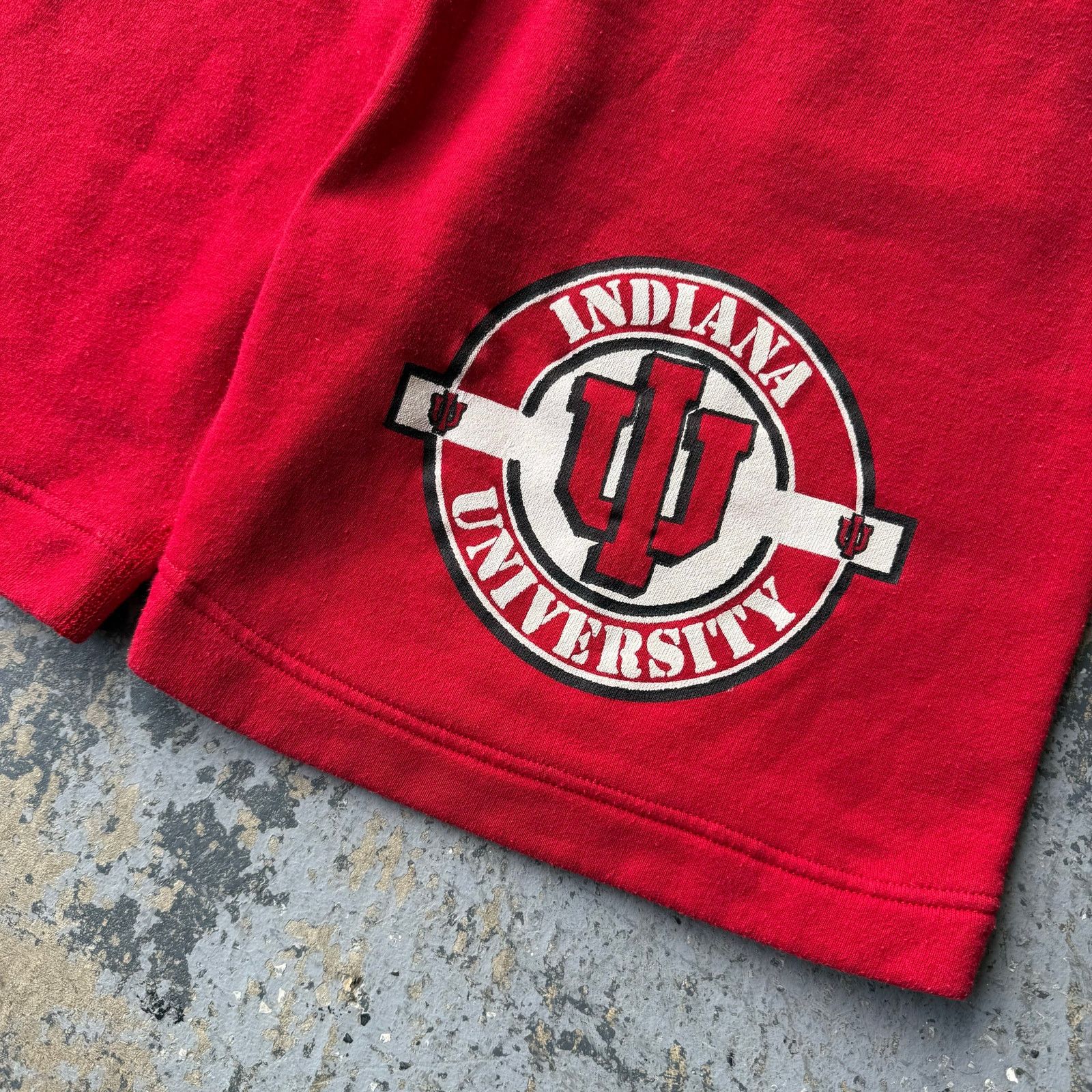 Vintage Vintage 80’s Indiana University Hoosiers Artex Sweat Shorts Size US 36 / EU 52 - 2 Thumbnail