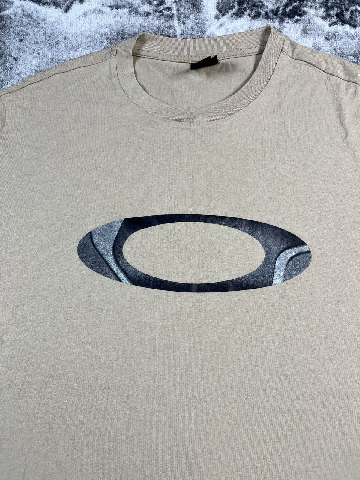 Oakley Oakley Big Logo Tee Beige Y2K Regular Fit L Size US L / EU 52-54 / 3 - 4 Thumbnail