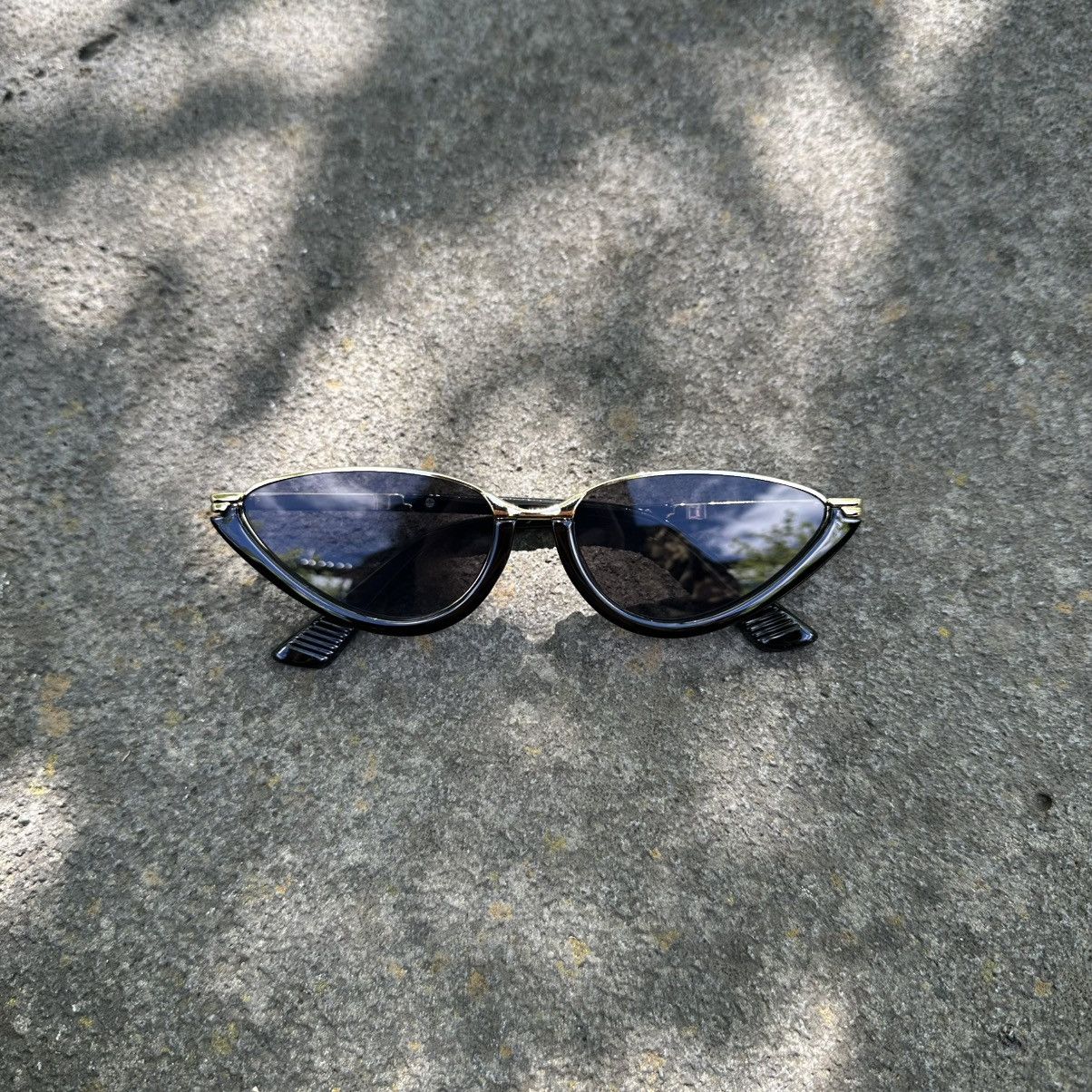 Other SUNGLASSES BRAND NEW CLASSIC RETRO VINTAGE QZ1323-2197-05 Size ONE SIZE - 1 Thumbnail