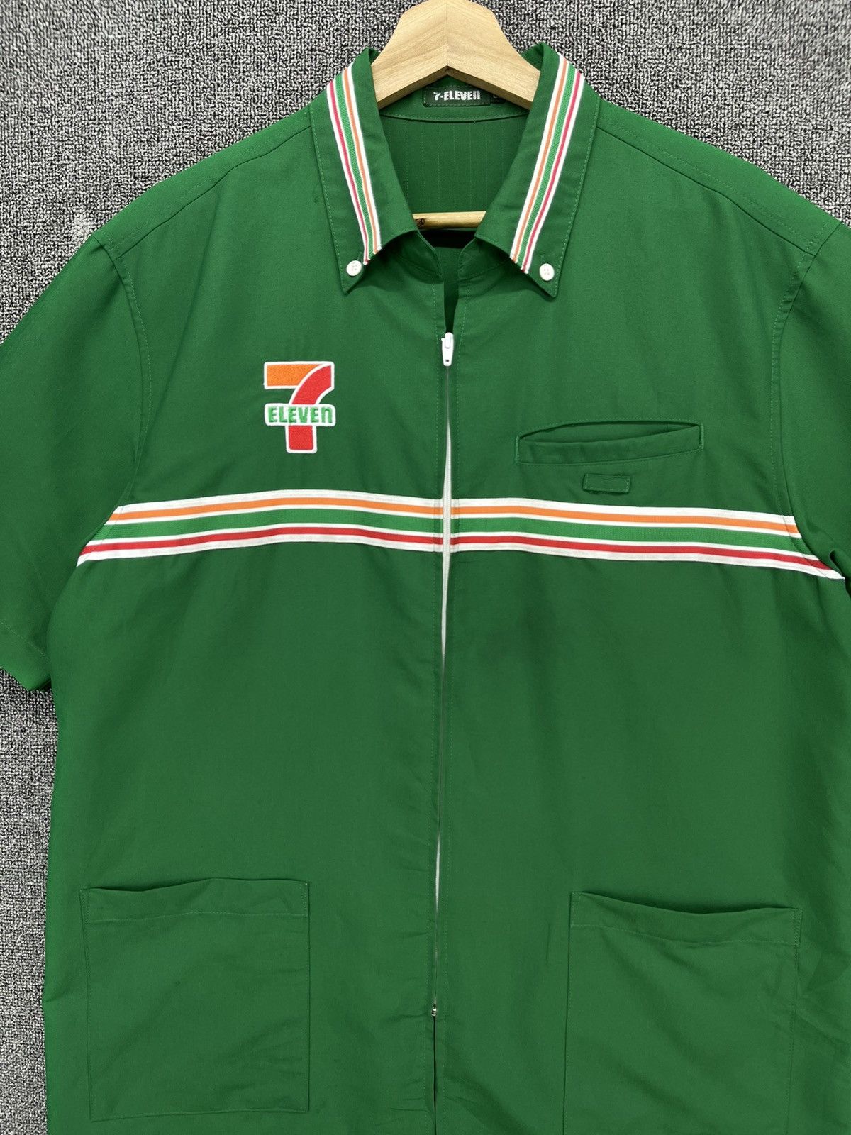 Japanese Brand Vintage 90's 7 ELEVEN Uniform Workwear Zip Up Jacket Size US L / EU 52-54 / 3 - 7 Thumbnail