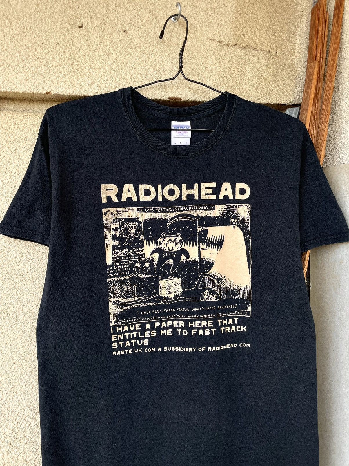 Band Tees Vintage 00s Radiohead Waste Rock Band T-Shirt Faded Black Size US M / EU 48-50 / 2 - 1 Thumbnail