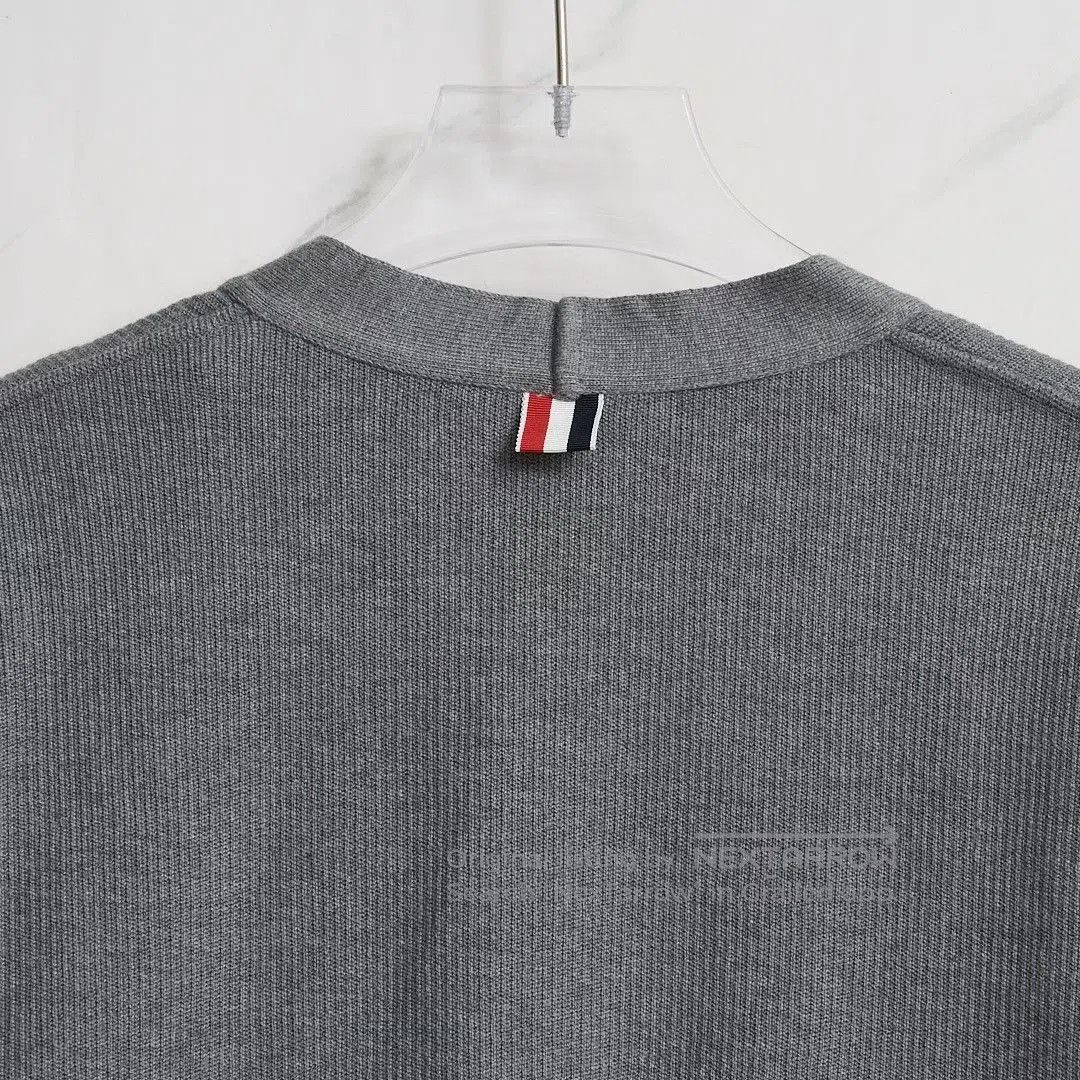 Thom Browne Thom Browne Men's Classic Stripe Knit Cardigan. Size US L / EU 52-54 / 3 - 7 Thumbnail