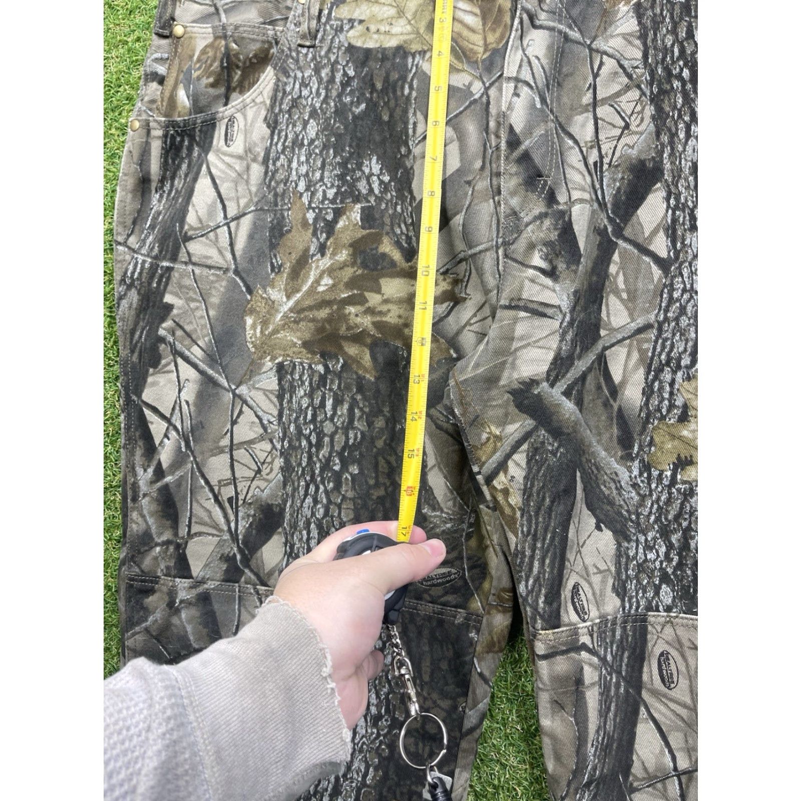 Wrangler VINTAGE Wrangler Realtree Camo Pants Mens 44x32 Carpenter Regular Camouflage Five-Pocket Denim 90s Outdoors USA Wrangler Realtree Hardwoods Mens Size US 44 / EU 60 - 6 Thumbnail