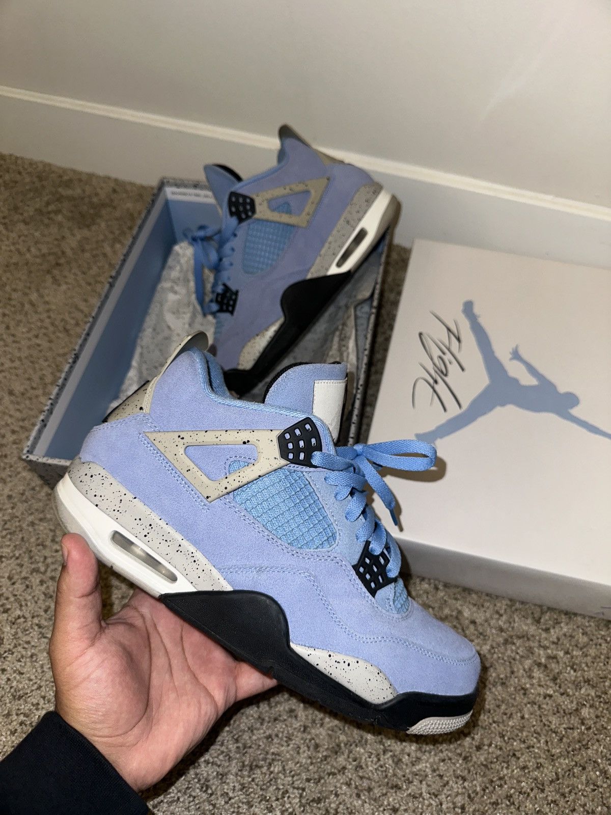 Jordan Brand UNC Jordan 4 Size US 9.5 / EU 42-43 - 2 Thumbnail