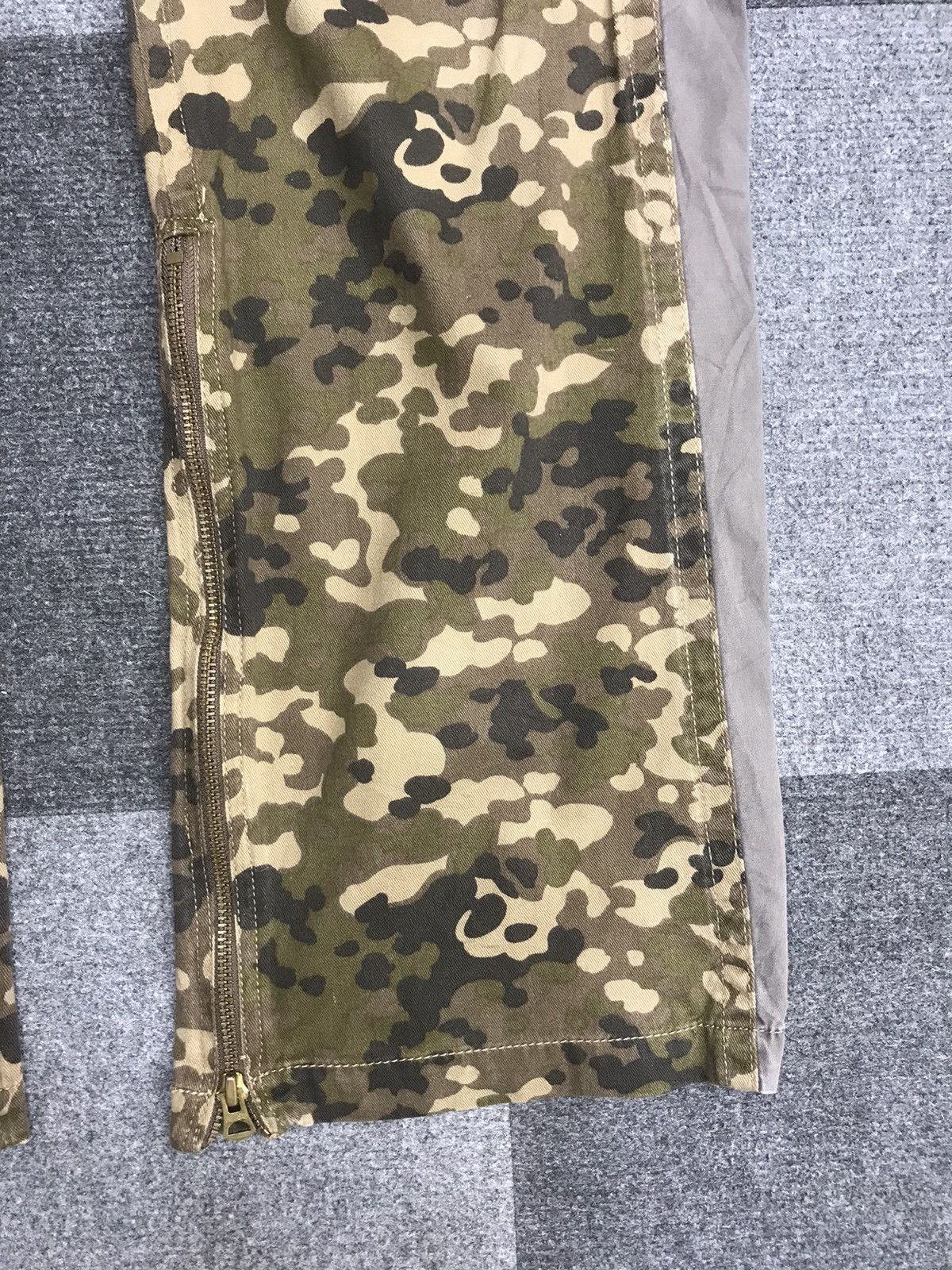 Japanese Brand FIRST BLOW Japan Hybrid Two Tones Cargo Pant Size US 32 / EU 48 - 7 Thumbnail