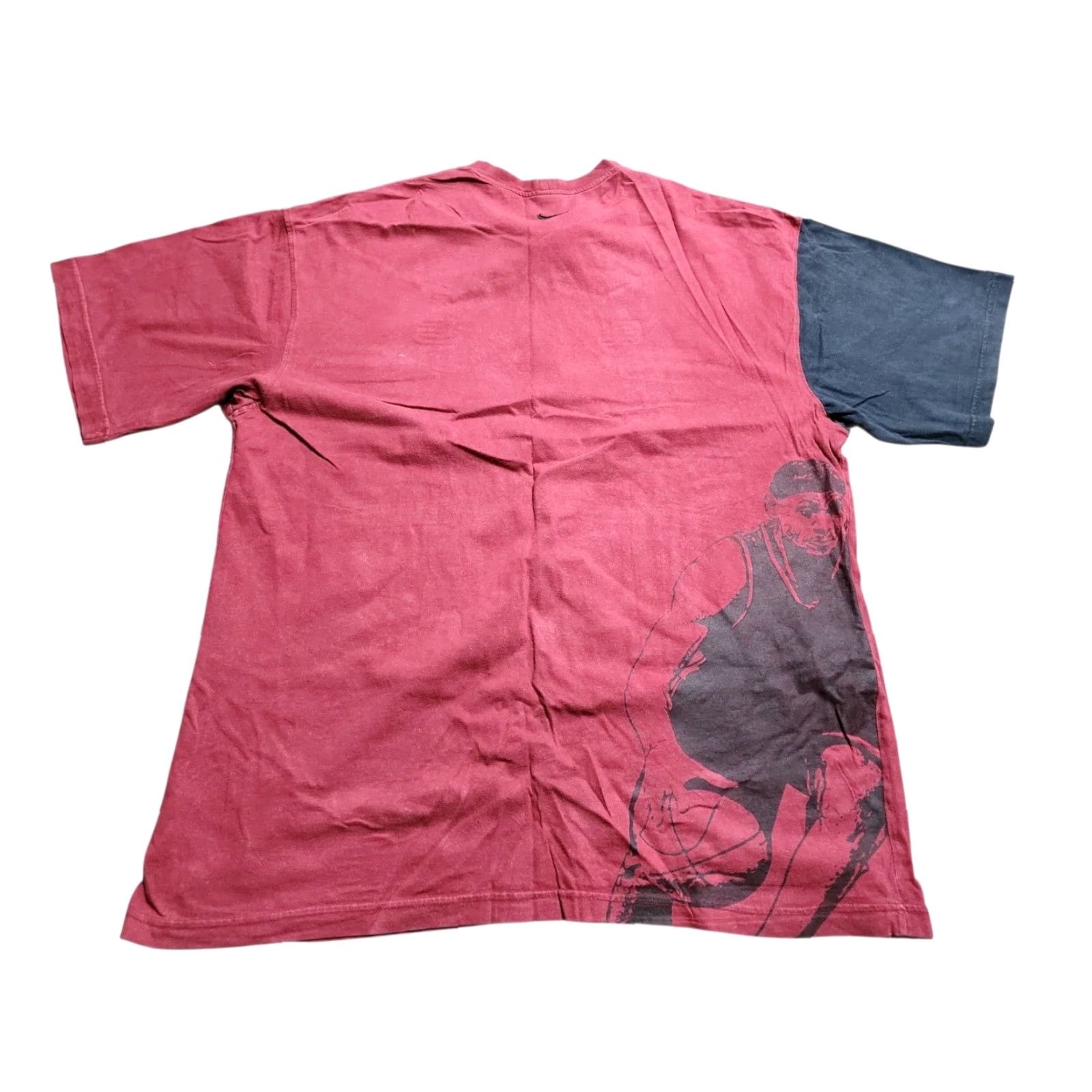 Nike VINTAGE Nike Men T-Shirt XXL Red Lebron James Air Zoom L23 Graphic Tee 2003 Hip Hop Retro Size US XXL / EU 58 / 5 - 2 Thumbnail