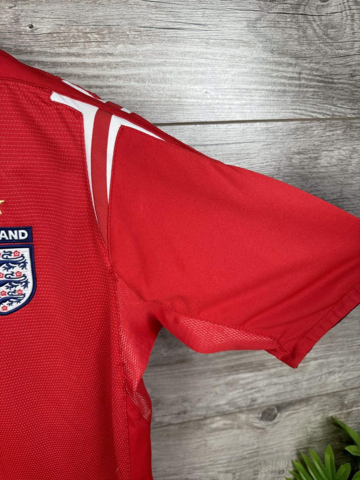Umbro × Vintage Umbro soccer jersey vintage 2004 - 2006 size M Size US M / EU 48-50 / 2 - 12 Thumbnail