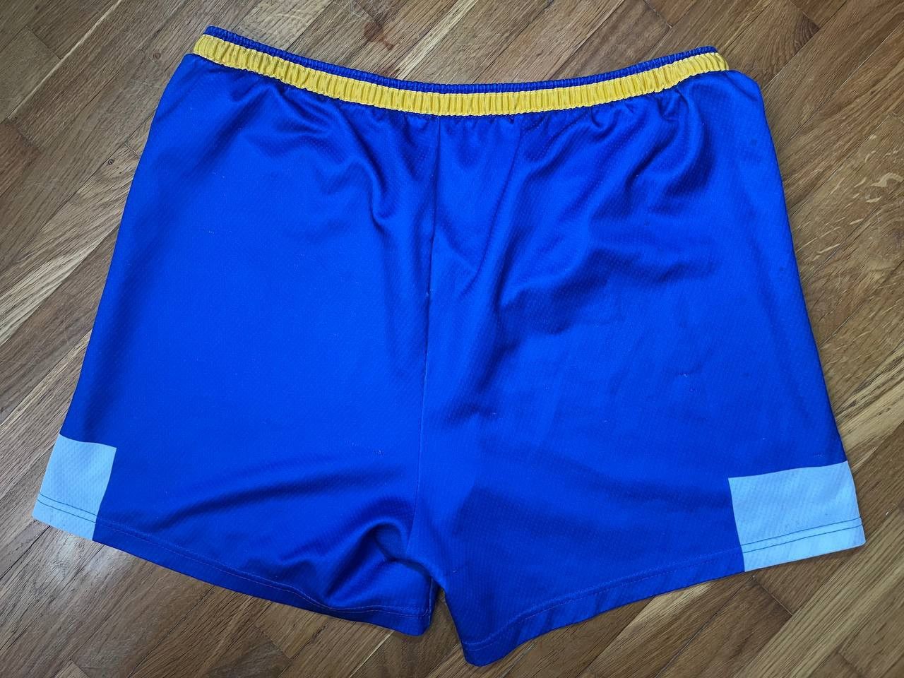 Puma Vintage Puma Sheffield Wednesday home shorts Size US 34 / EU 50 - 2 Thumbnail