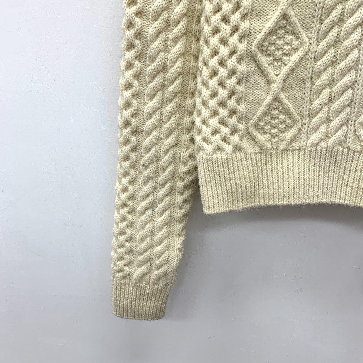 Yves Saint Laurent Yves Saint Laurent Argyle Turtleneck Wool Knit Sweater K26WX Size XS / US 0-2 / IT 36-38 - 4 Thumbnail