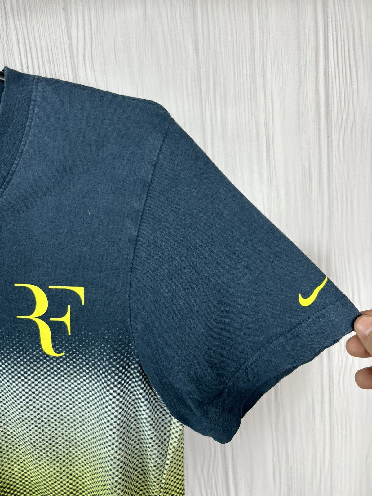 Vintage Vintage Nike Roger Federer T-Shirt Size S Size US S / EU 44-46 / 1 - 7 Thumbnail