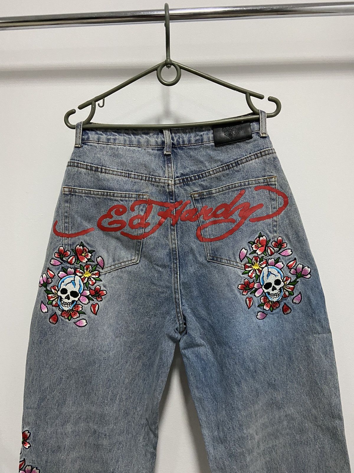 Ed Hardy Ed Hardy skull flower baggy jeans denim pants big logo Size US 28 / EU 44 - 3 Thumbnail