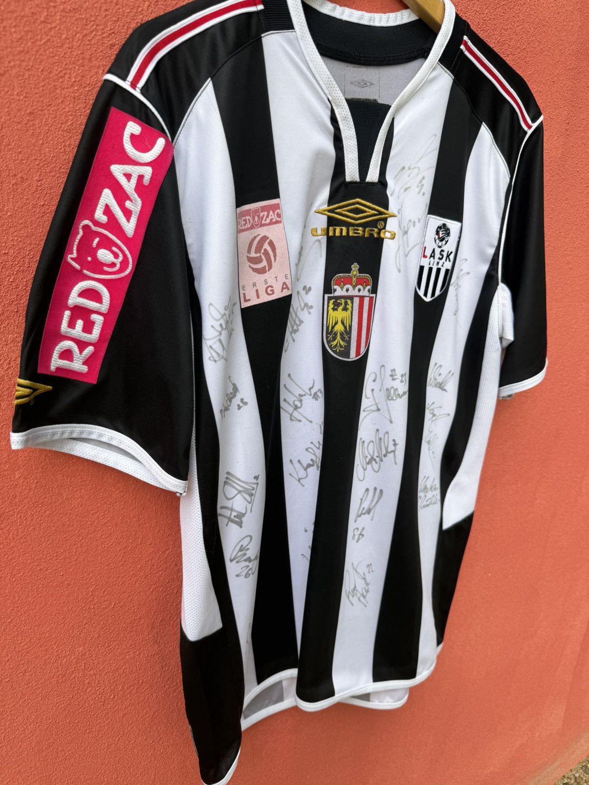 Umbro Matchworn Lask Linz Football Club (Vastic 9) Size US L / EU 52-54 / 3 - 5 Thumbnail