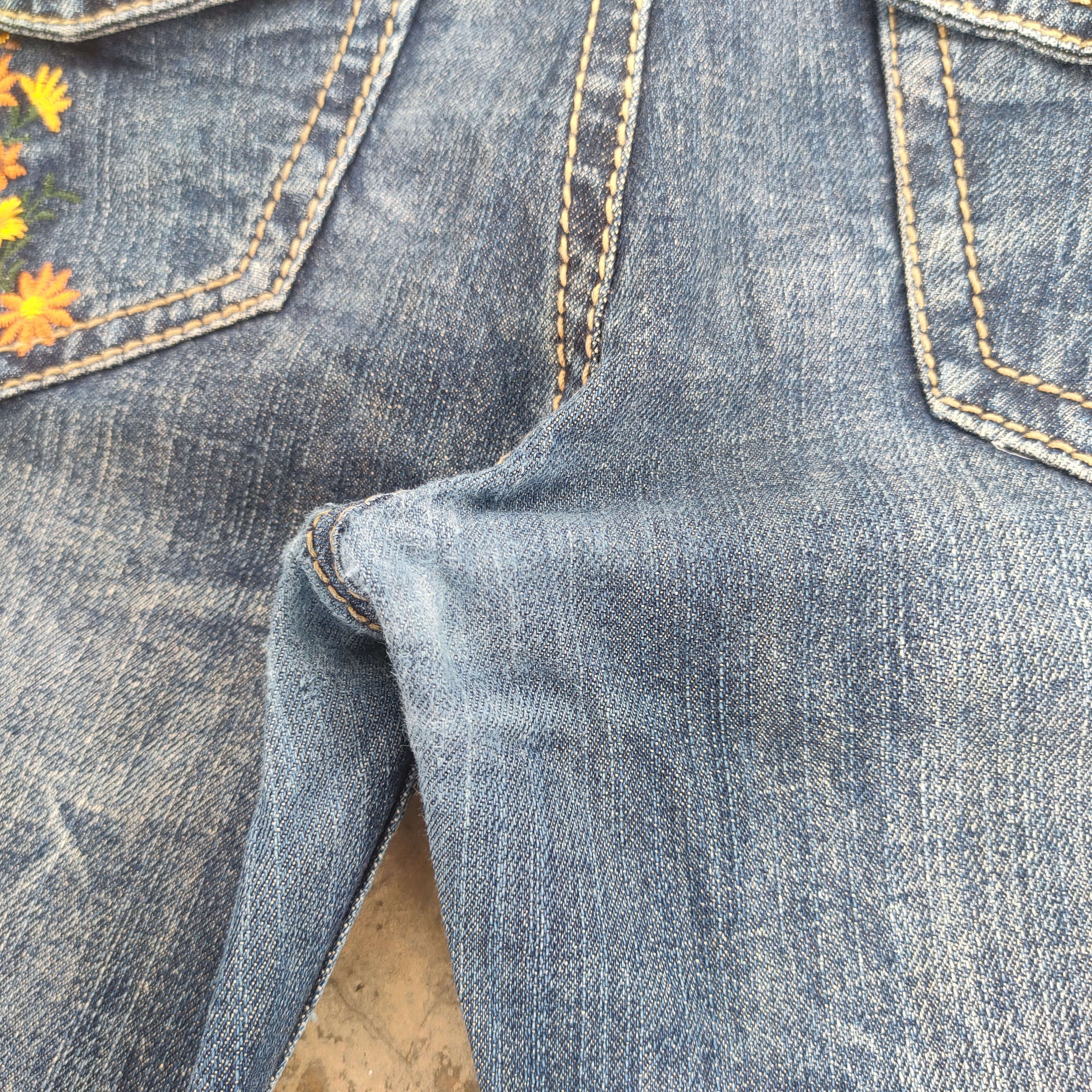 Japanese Brand FLARE FLOWER JAPANESE 70090 FADED DENIM JEANS PANTS Size US 29 - 11 Thumbnail