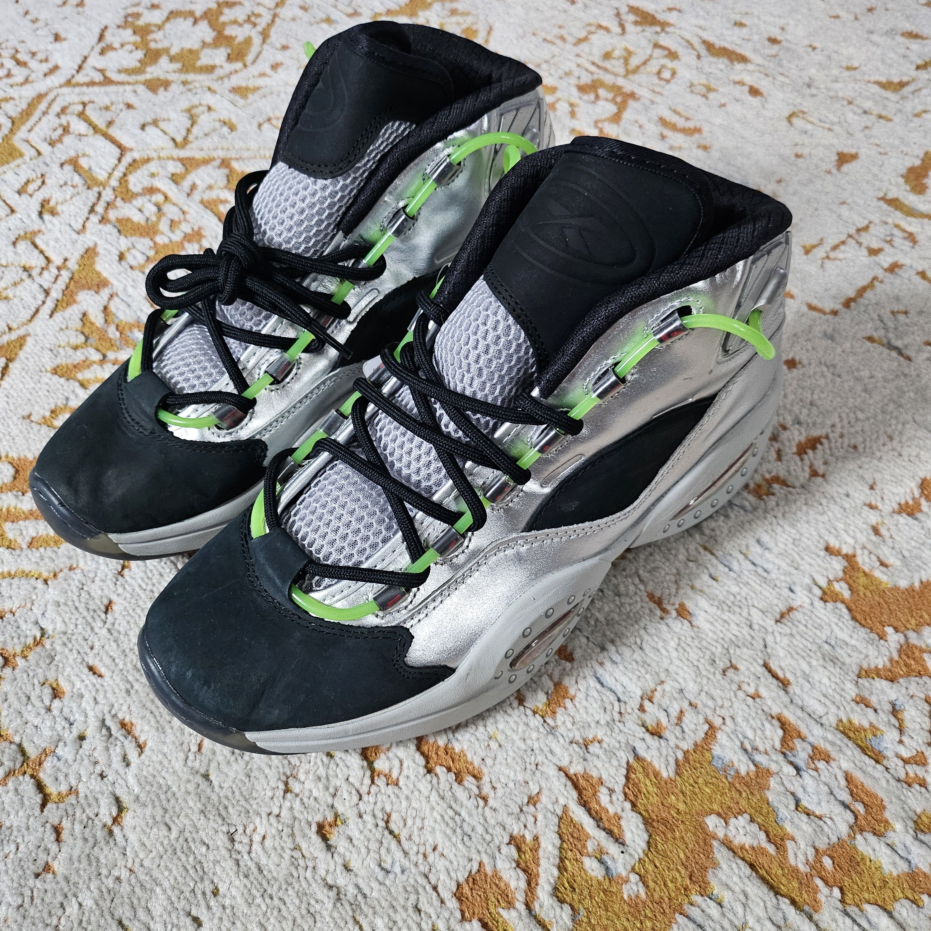 Reebok Illumination Minions x Question Mid "Gru's Lab" Size US 10 / EU 43 - 1 Thumbnail