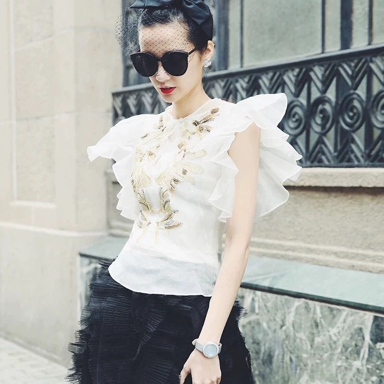 Alexander McQueen Alexander McQUEEN size 38 Butterfly sleeve short sleeved t Size S / US 4 / IT 40 - 8 Thumbnail