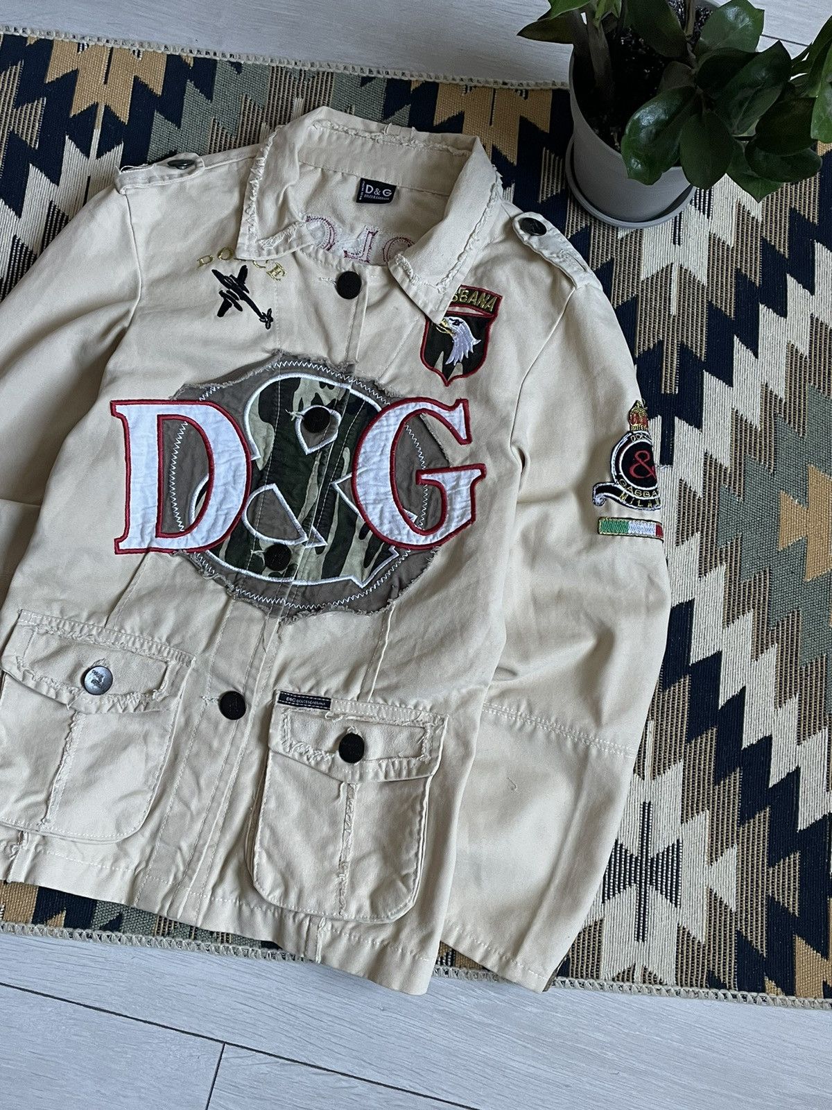 Dolce & Gabbana Rare❗️Vintage Dolce&Gabbana Denim Big Logo Jacket Size M / US 6-8 / IT 42-44 - 4 Thumbnail