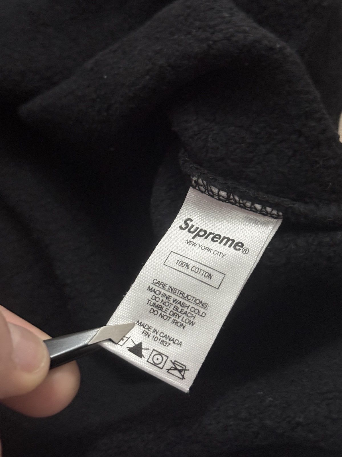 Supreme Supreme tag logo hoodie 2019 Size US M / EU 48-50 / 2 - 7 Thumbnail