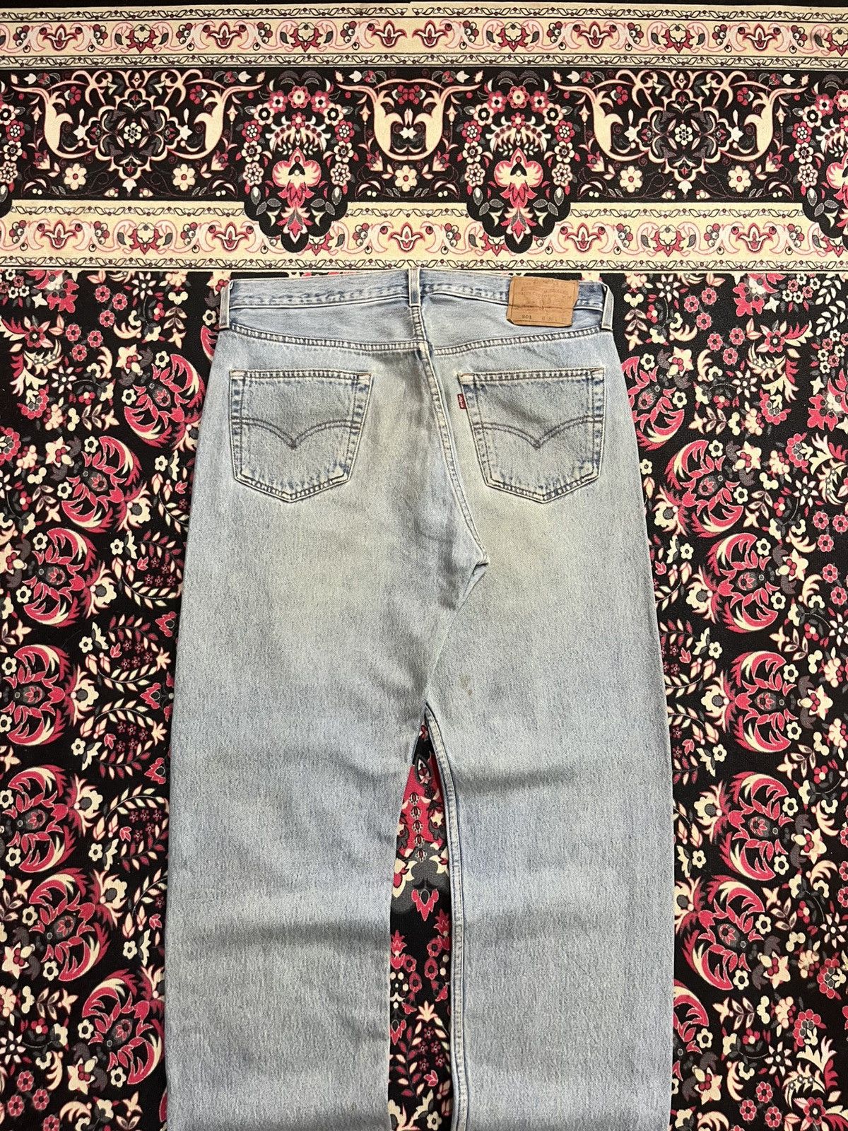 Levi's Vintage 90s Levi’s 501 Buttonfly Light Blue Washed Rip Jeans Size US 36 / EU 52 - 9 Thumbnail