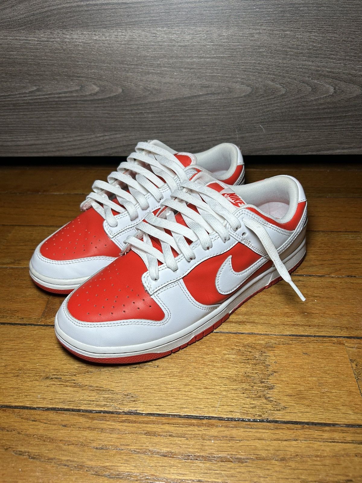 Nike Nike Championship red dunk low Size US 9 / EU 42 - 2 Thumbnail