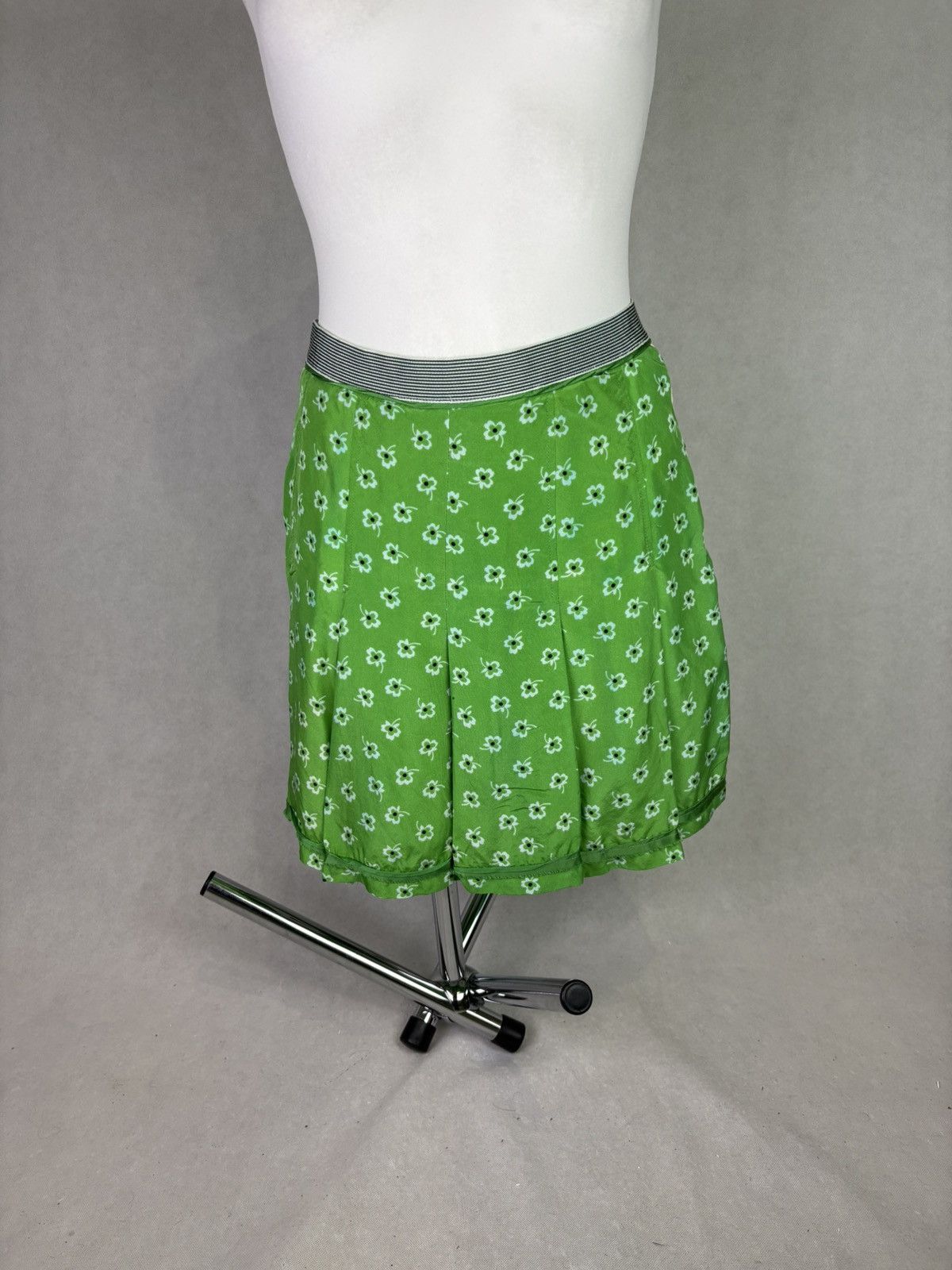 Dolce & Gabbana Dolce & Gabbana silk skirt Size 28" / US 6 / IT 42 - 1 Thumbnail