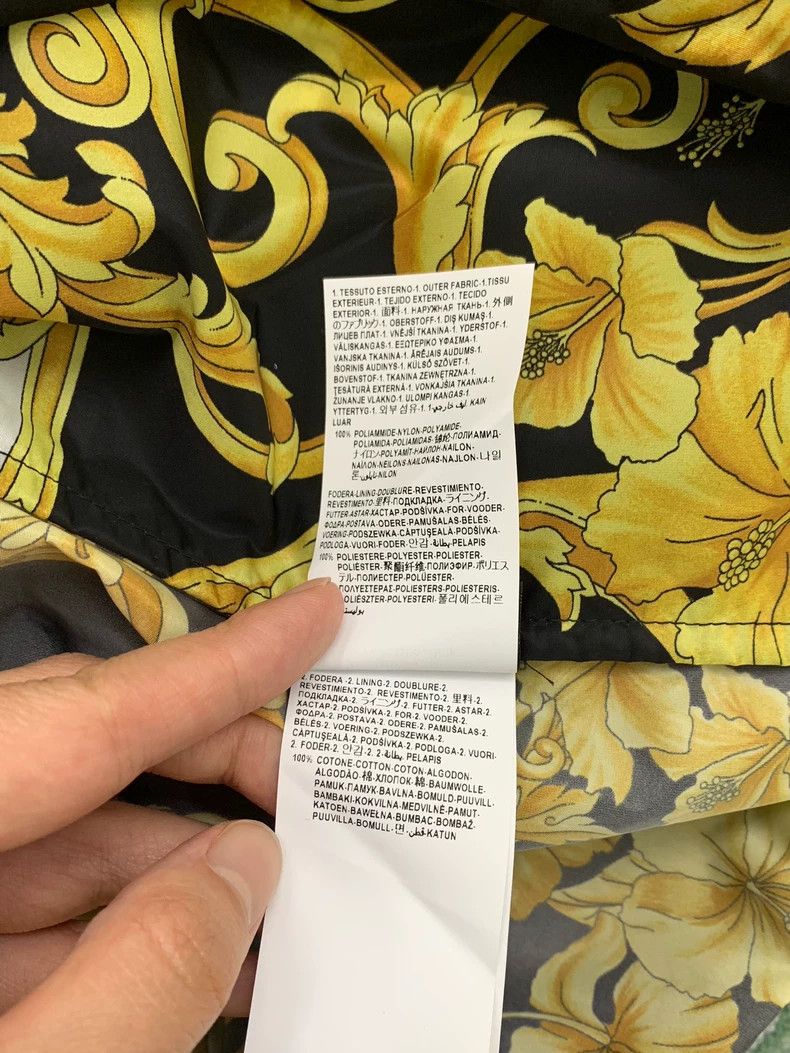 Versace Versace Yellow printed letter hooded jacket Size US L / EU 52-54 / 3 - 5 Thumbnail