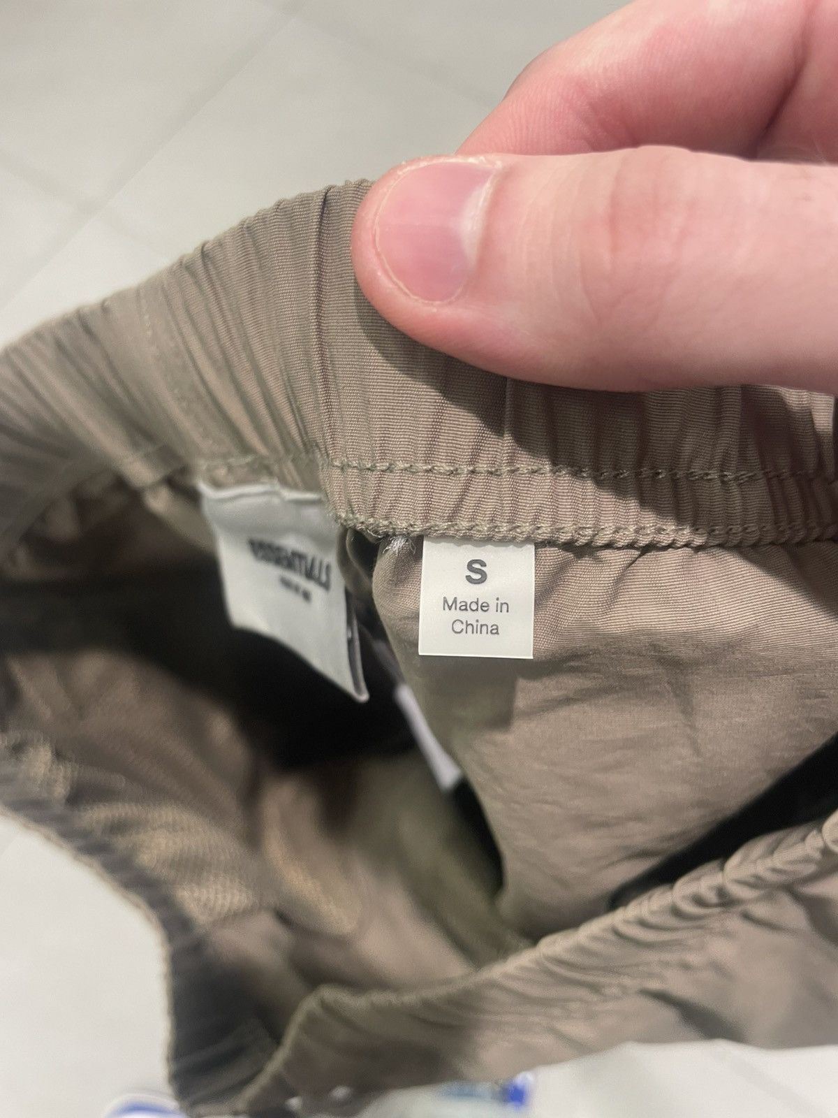 Essentials Fear of God Essentials Track Pant Harvest S Size US 30 / EU 46 - 4 Thumbnail