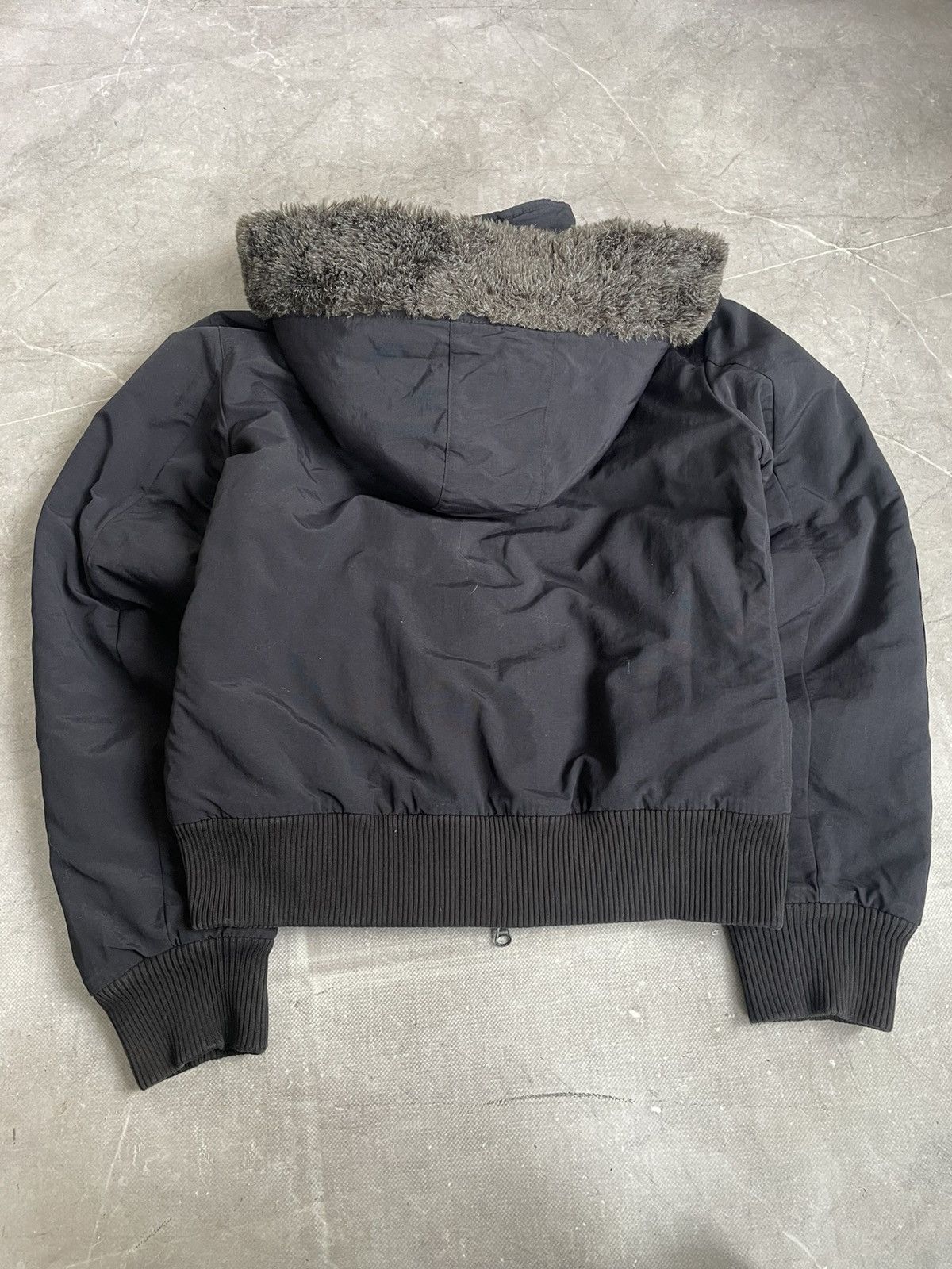 Puma Puma vintage cropped bomber y2k Fur hood if six was nine Size US M / EU 48-50 / 2 - 8 Thumbnail