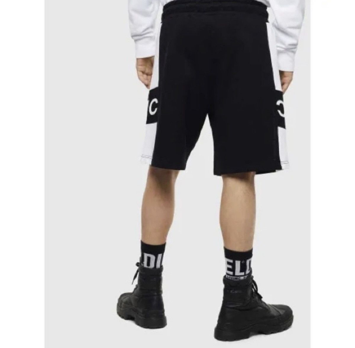 Diesel Diesel DLVERANCE Logo Shorts Oversized Streetwear Size US 32 / EU 48 - 3 Thumbnail