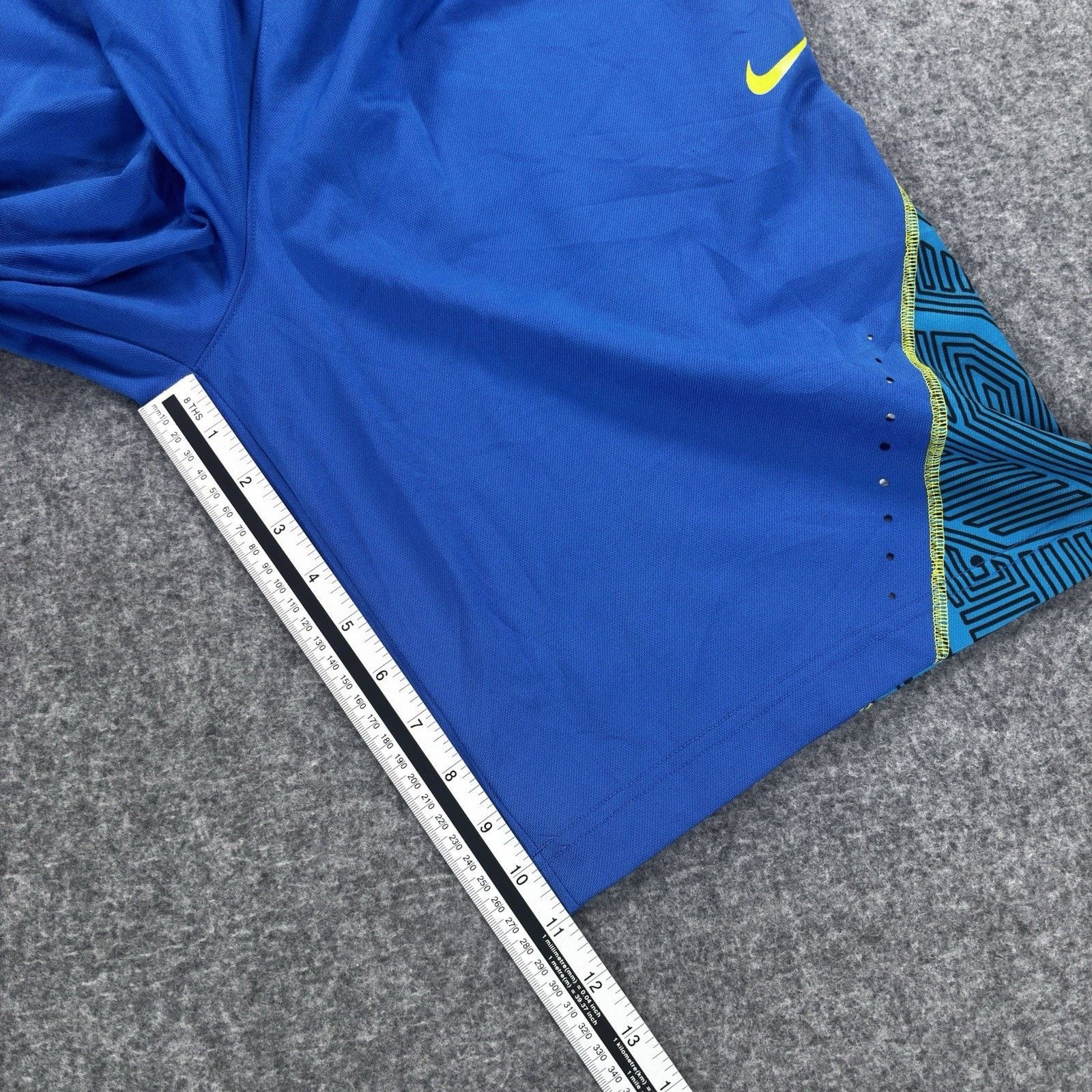 Nike Nike LeBron James Basketball Dri-Fit Shorts Men’s Small Blue Size US 26 / EU 42 - 8 Thumbnail