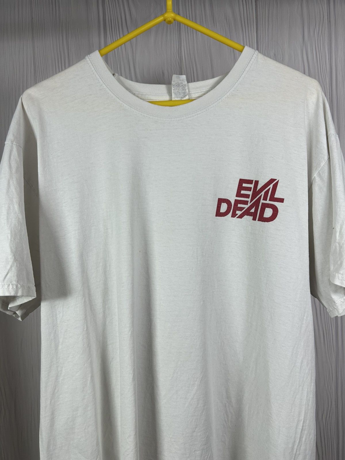 Vintage Vintage Style Evil Dead Horror Movie T-Shirt Size XL Size US XL / EU 56 / 4 - 7 Thumbnail
