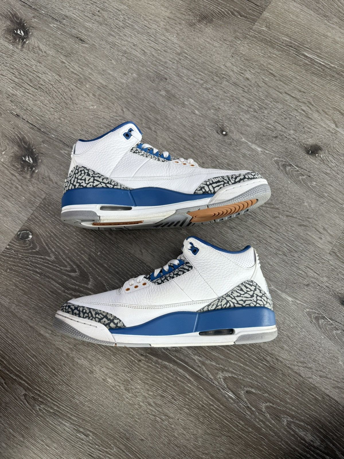 Jordan Brand Air Jordan 3 Retro “Wizards” **PRE-OWNED** Size US 10.5 / EU 43-44 - 2 Thumbnail