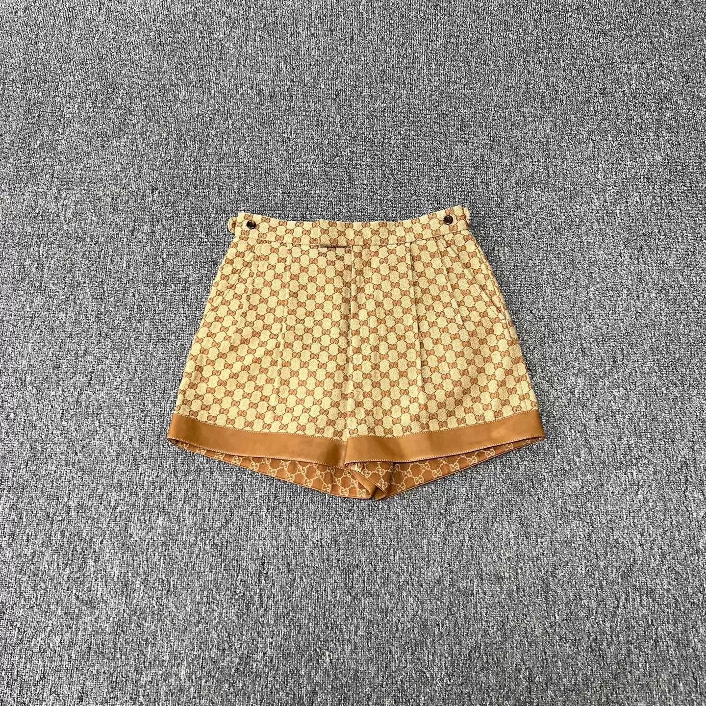 Gucci Gucci GG Monogram Full Print Leather Panel Shorts 42 Size US 26 / EU 42 - 1 Thumbnail
