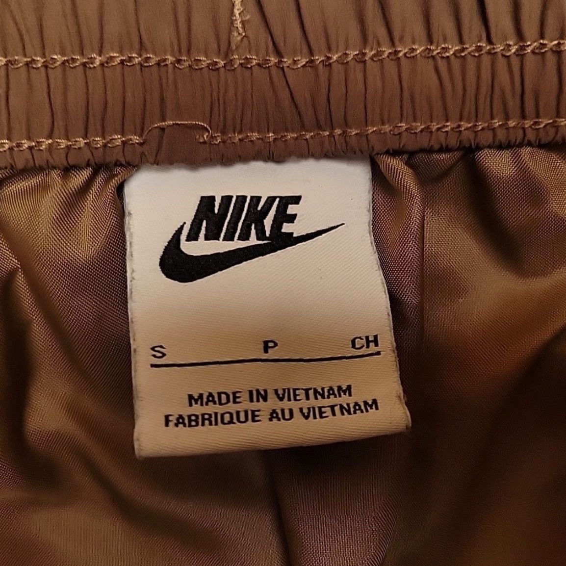 Nike Nike Shorts Mens L Brown Unlined Embroidered Swoosh 100% Nylon Windbreaker Y2K 90s USA Logo Drawstring Lightweight Machine Washable Size US 33 - 6 Thumbnail
