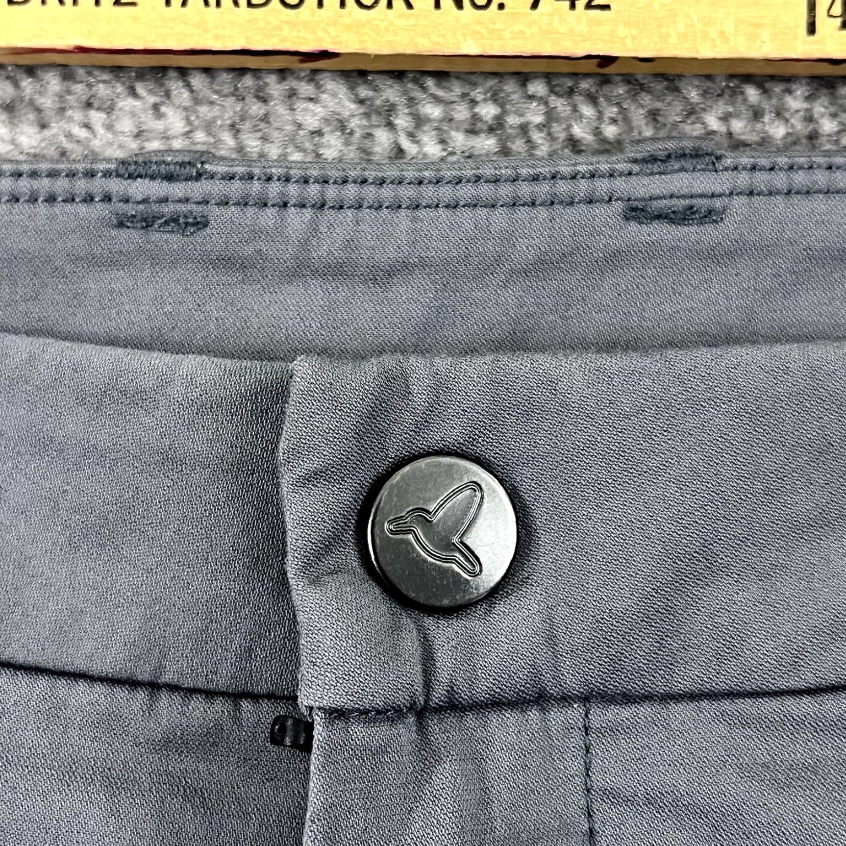 Vintage Bird Dogs Pants 28x28 Gray Chino Straight Lined Performance Golf Stretch Mens Size US 28 / EU 44 - 7 Thumbnail